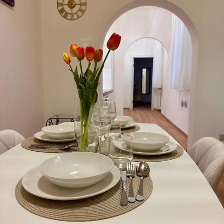 Apartment Alma Living - Due Torri *