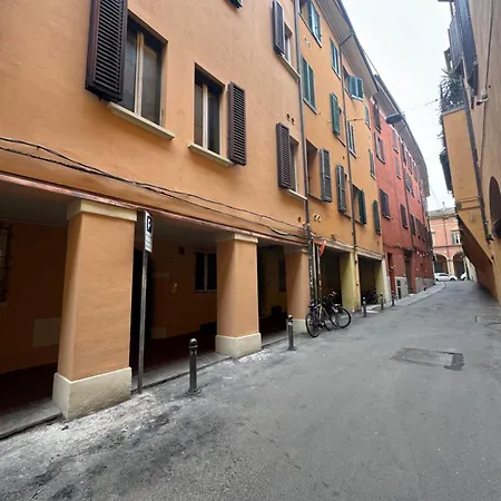 Alma Living - Due Torri * Bologna